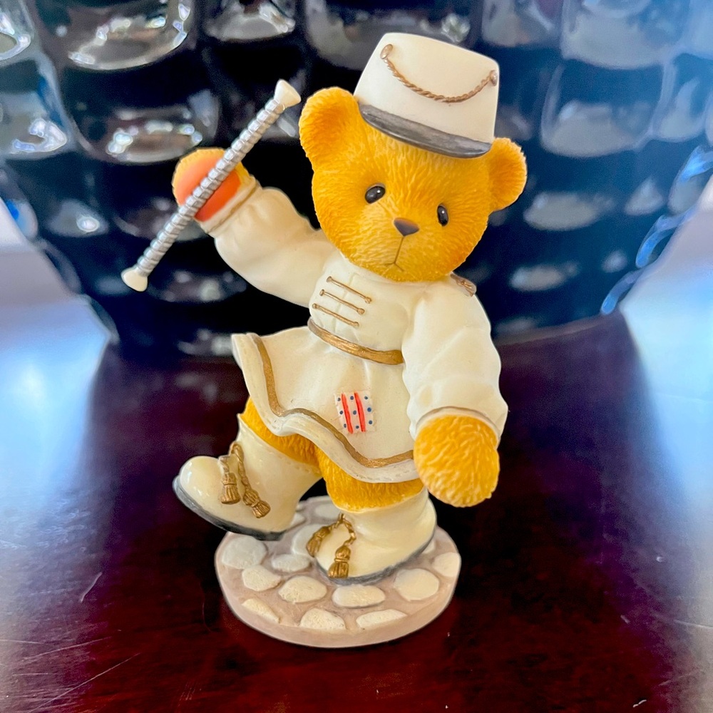 Cherished Teddies - Vivienne (1999 MemBEARS only figurine).